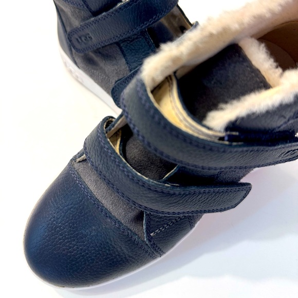 UGG Kids' Rennon II Sneaker - Picture 6 of 12